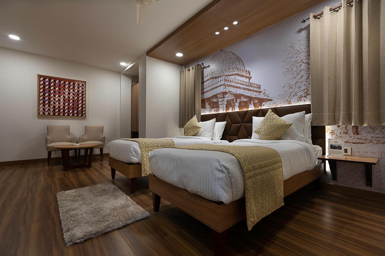 Delhieez - A Boutique Hotel ニューデリー エクステリア 写真