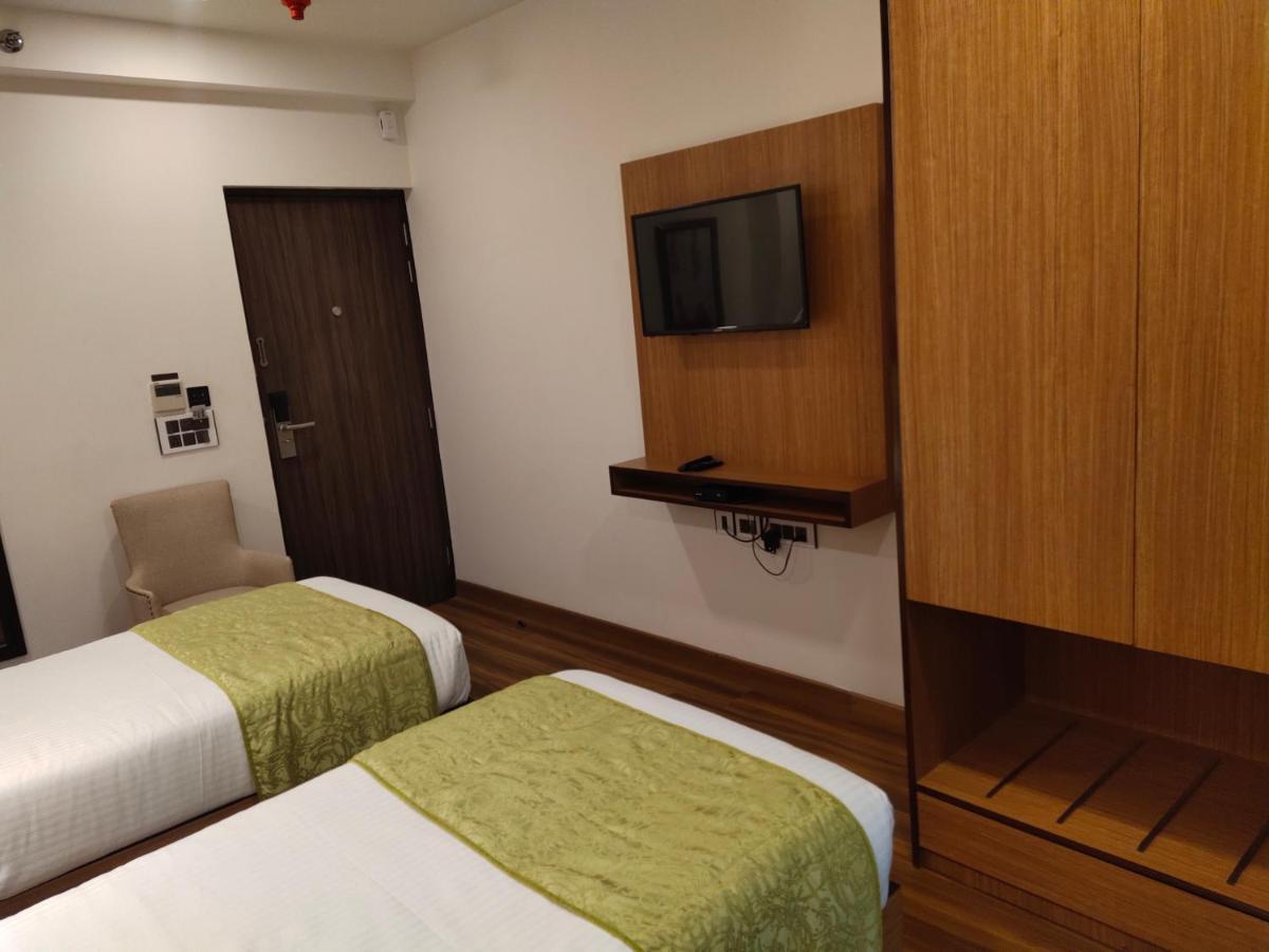 Delhieez - A Boutique Hotel ニューデリー エクステリア 写真