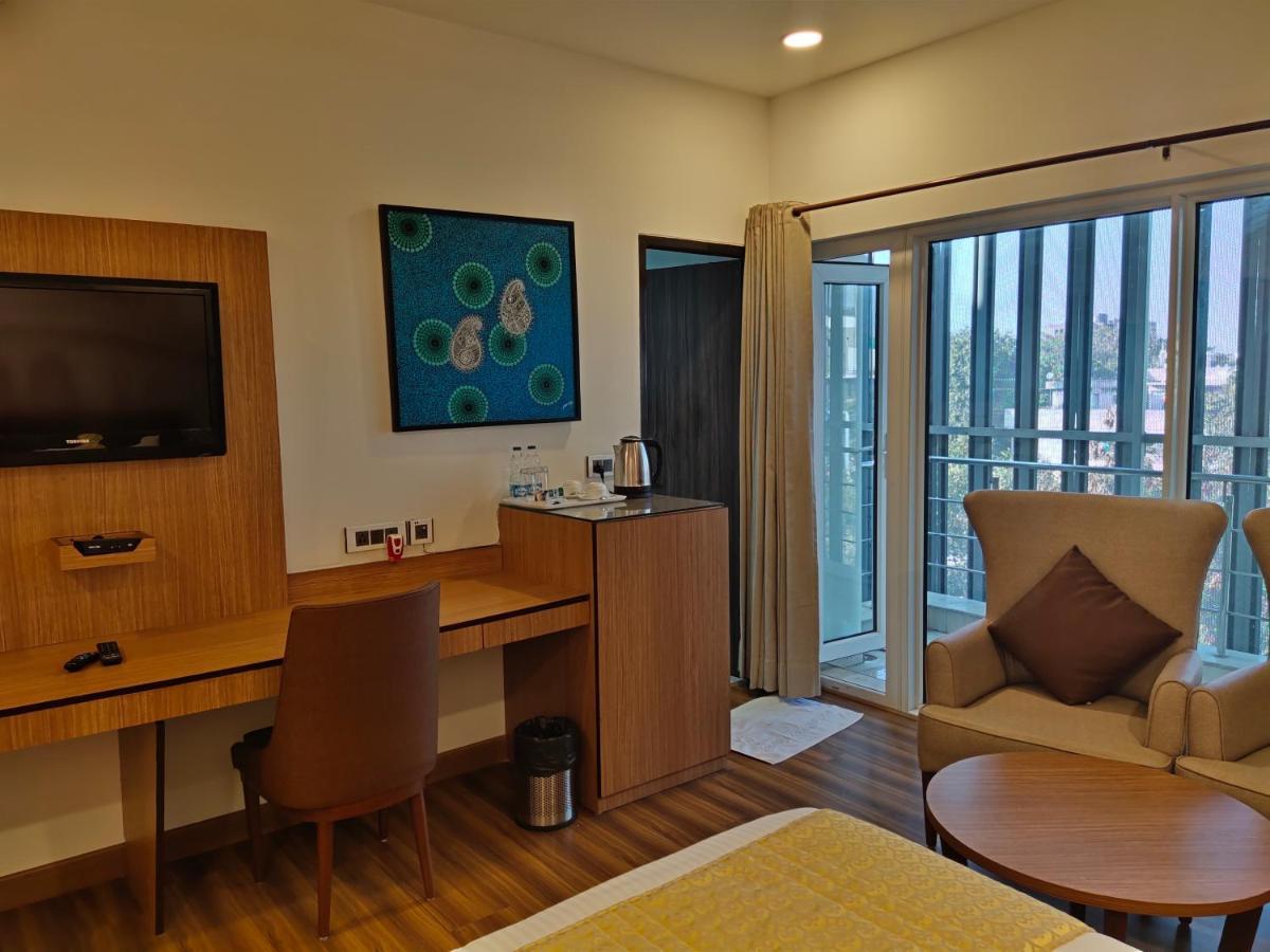 Delhieez - A Boutique Hotel ニューデリー エクステリア 写真