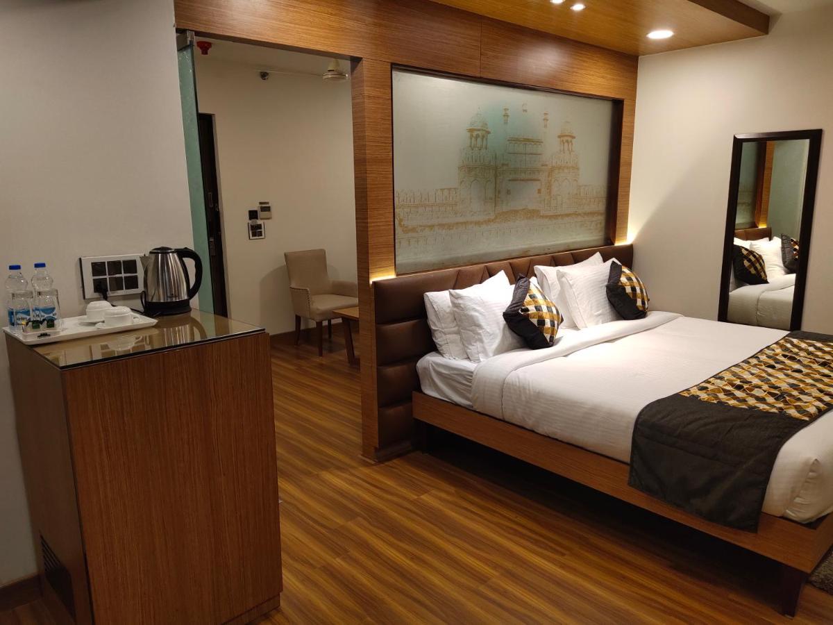 Delhieez - A Boutique Hotel ニューデリー エクステリア 写真