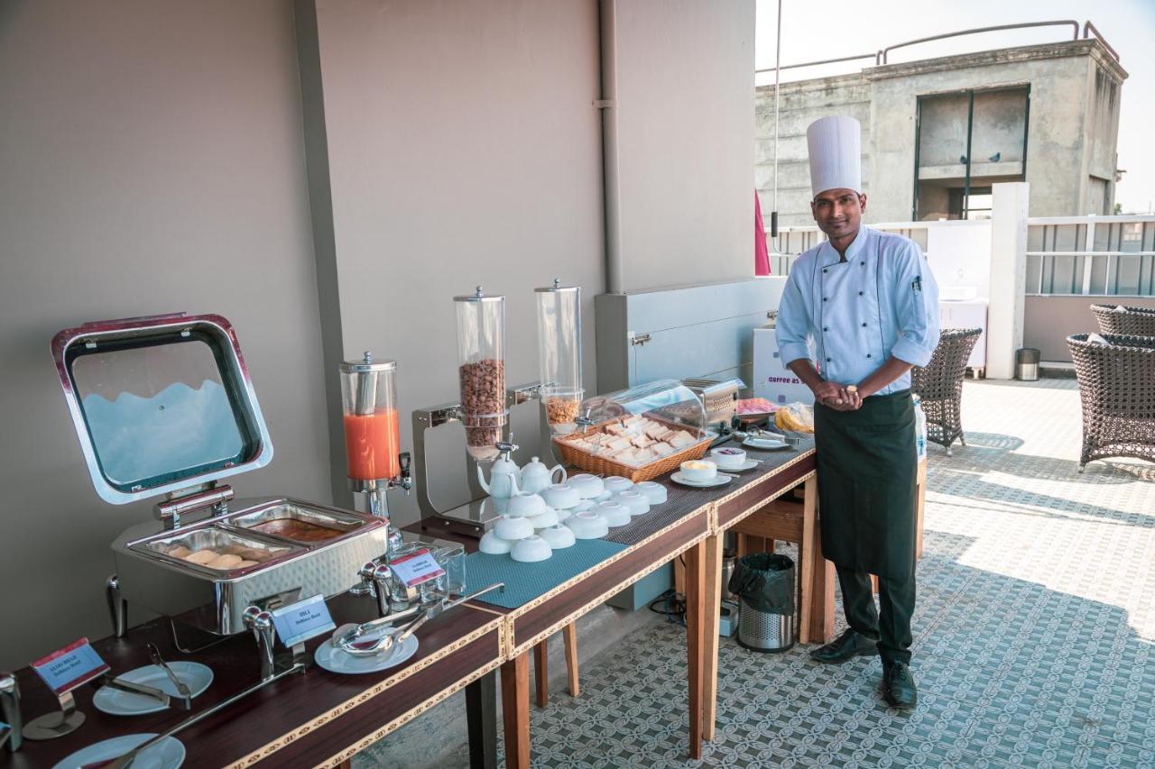 Delhieez - A Boutique Hotel ニューデリー エクステリア 写真